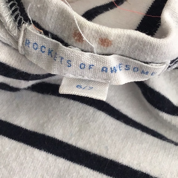 🌸Cute girls ruffle top 💕 - Picture 2 of 5